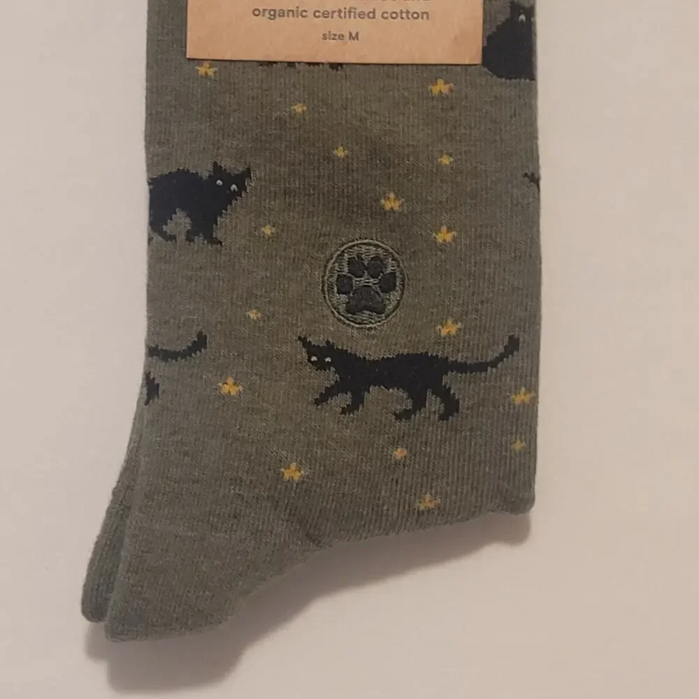 Conscious Step Socks That Save Cats Olive Green Medium NWT Mens 8-13 Women 9-14